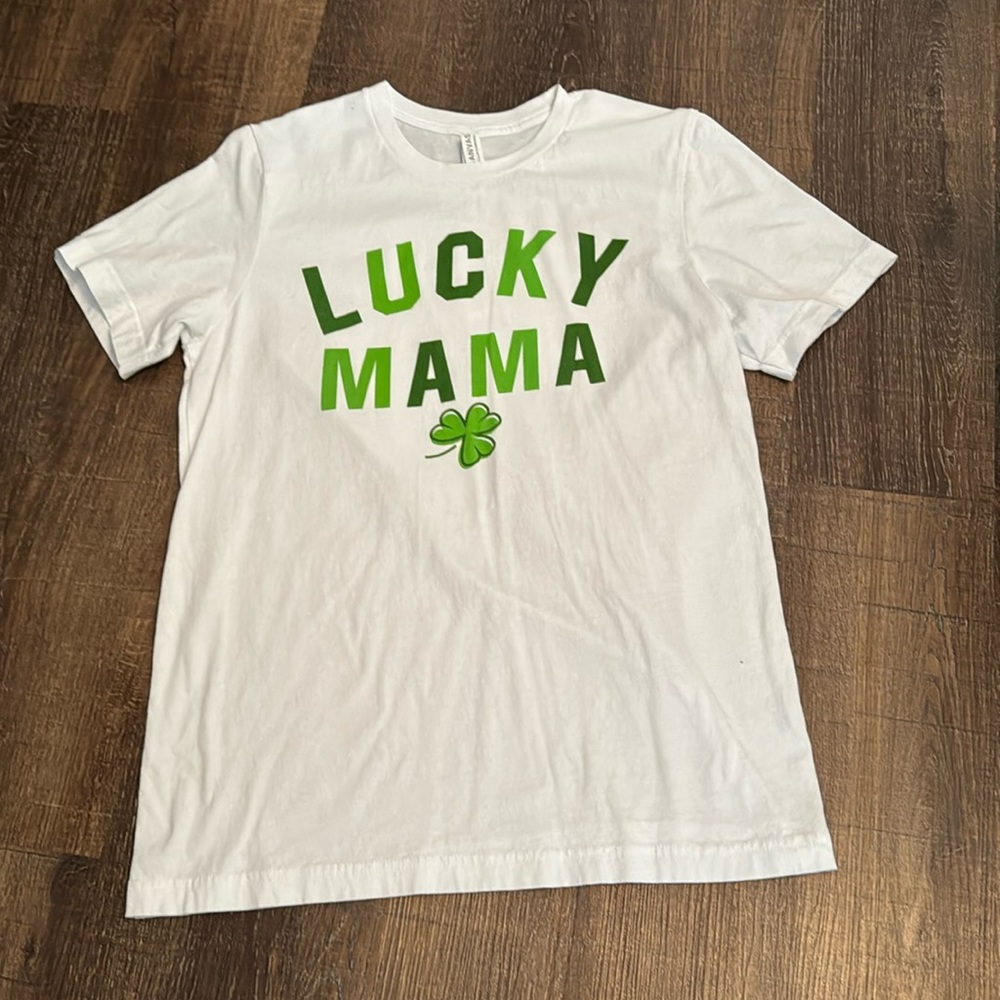 Lucky Mama t-shirt. NWOT